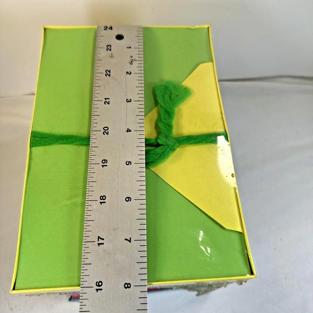 Vintage Set Of 4 Bright & Bold Stationary 20 sheets & 10envelopes EACH (sealed)